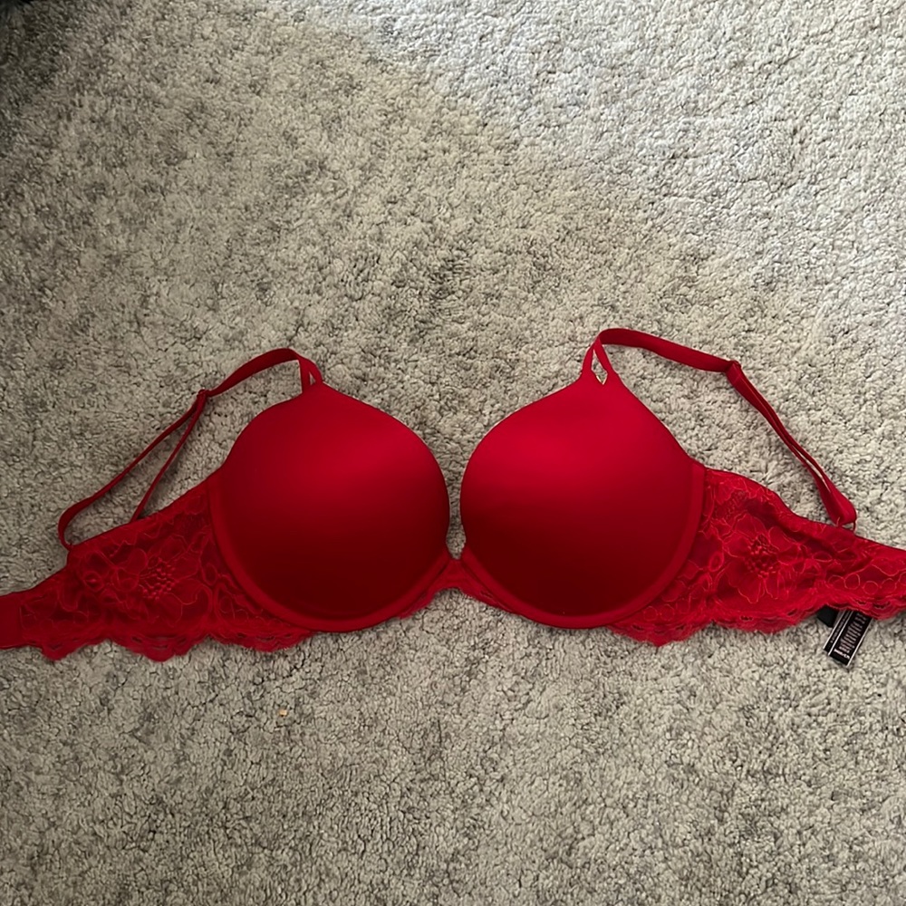 Victoria’s Secret Very Sexy push up bra red 34DD